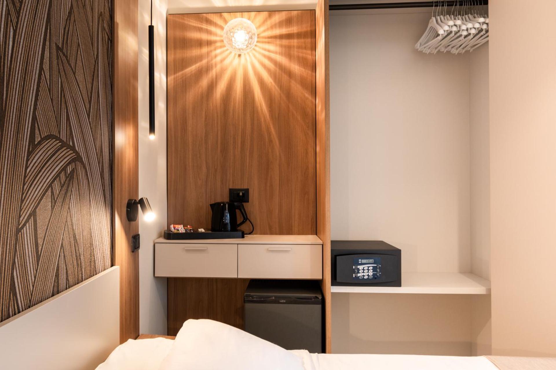 Continental B&B City Hotel Bibione Quarto foto